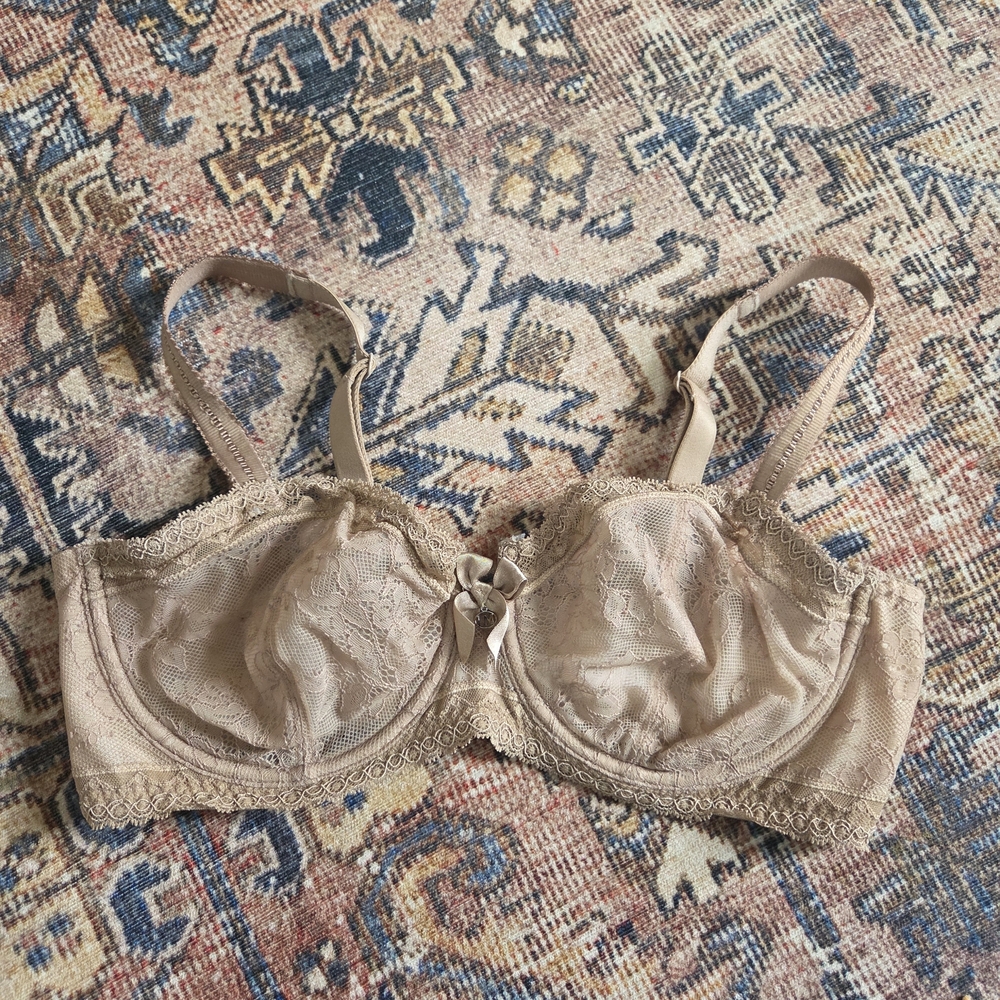 Le Mystere Lace Bra in Beige